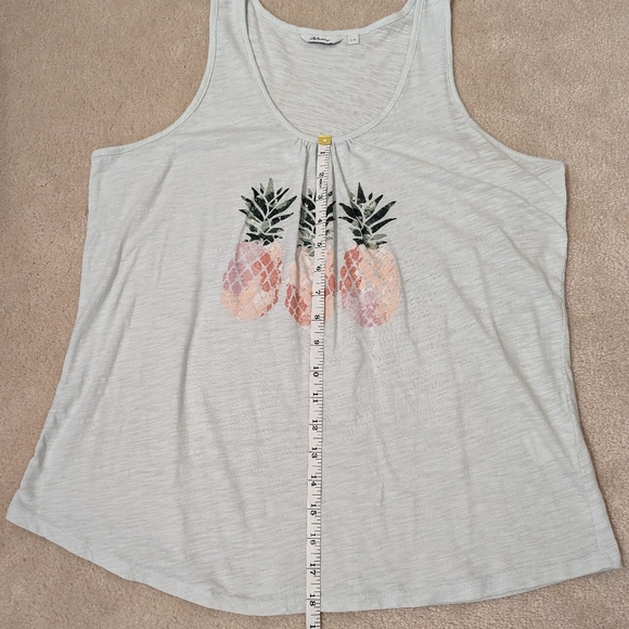 2/$20 Reitmans Tank Top Pineapple Print Size Large - Picture 15 of 16